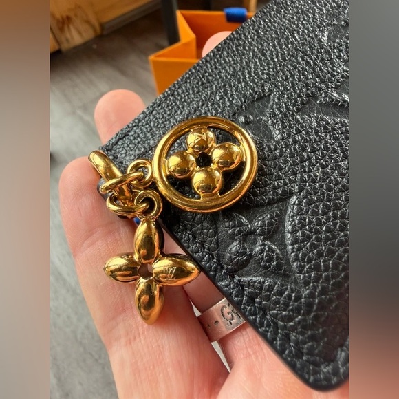 Louis Vuitton LV Charms Card Holder - Picture 9 of 16